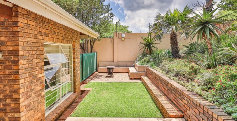 5 Bedroom Property for Sale in Bassonia Gauteng