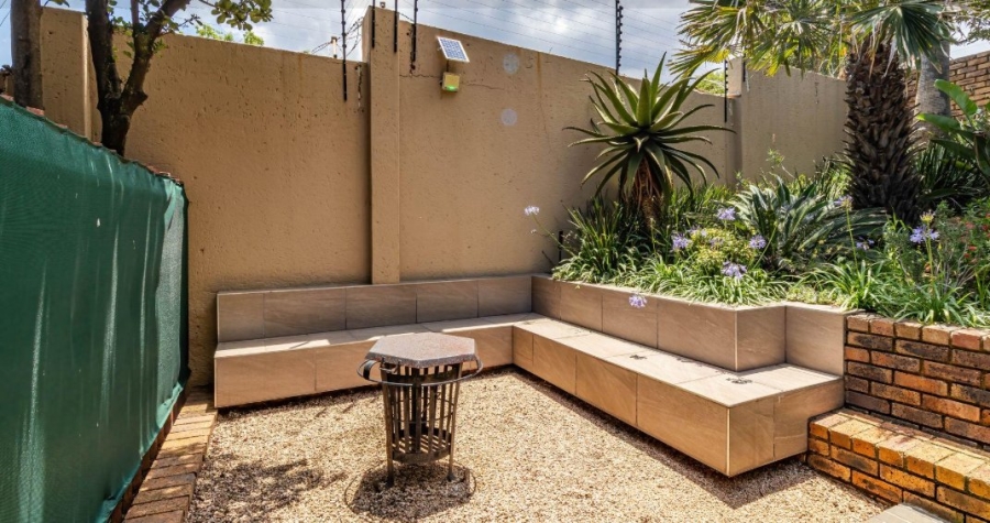 5 Bedroom Property for Sale in Bassonia Gauteng