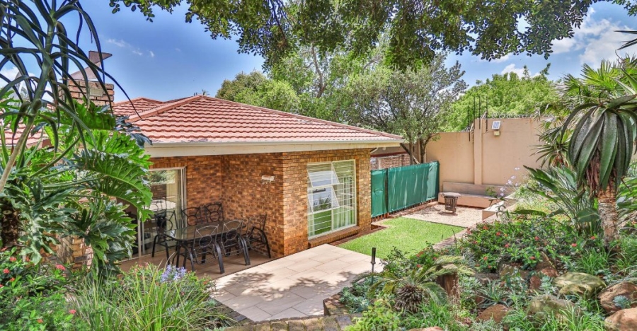 5 Bedroom Property for Sale in Bassonia Gauteng