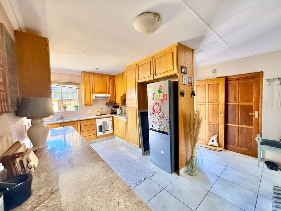 3 Bedroom Property for Sale in New Redruth Gauteng