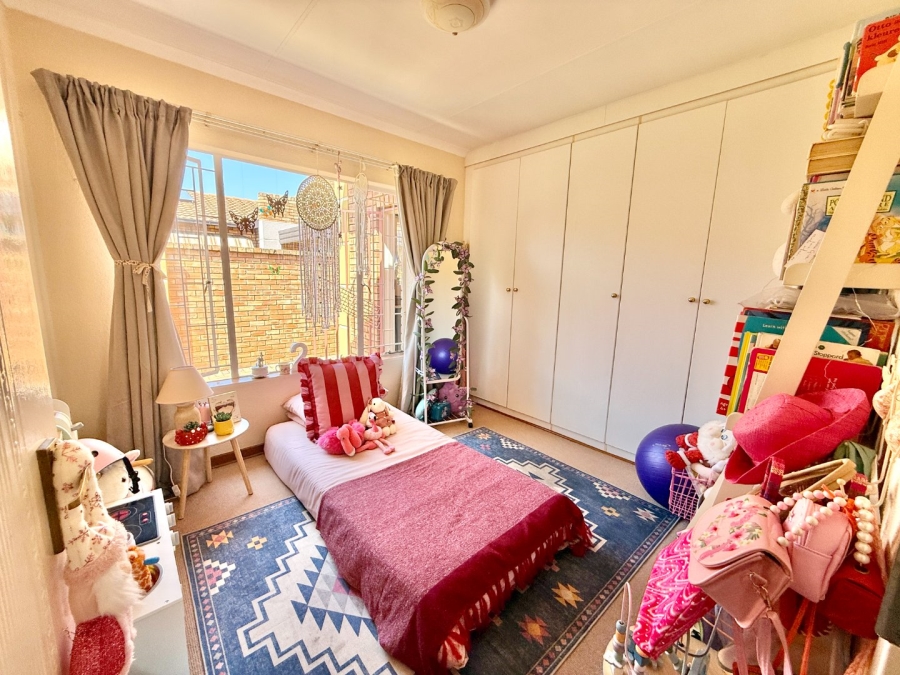 3 Bedroom Property for Sale in New Redruth Gauteng