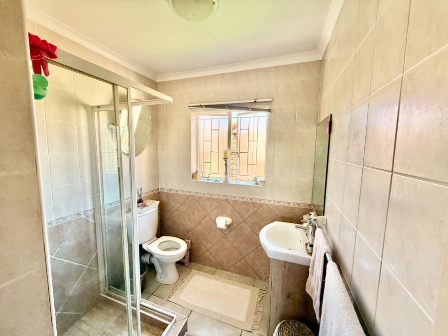 3 Bedroom Property for Sale in New Redruth Gauteng