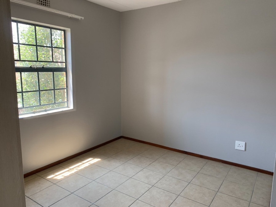 To Let 2 Bedroom Property for Rent in Noordwyk Gauteng