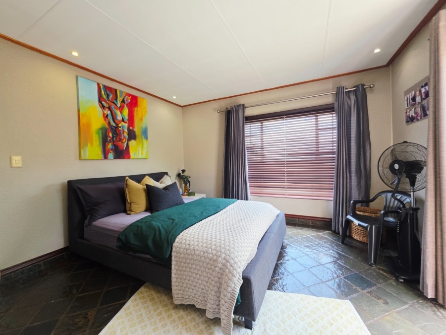 3 Bedroom Property for Sale in La Montagne Gauteng