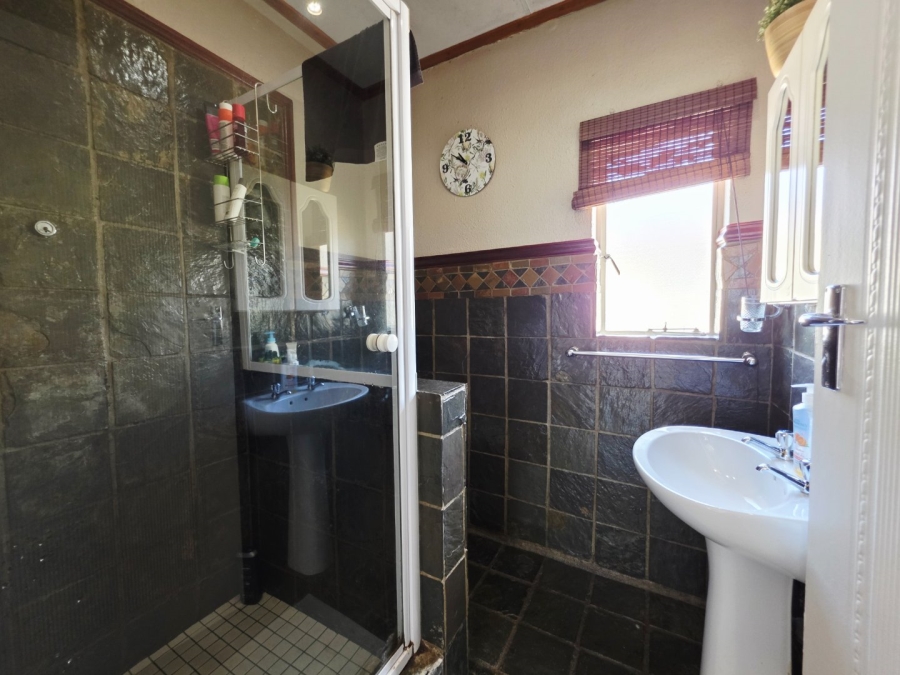 3 Bedroom Property for Sale in La Montagne Gauteng