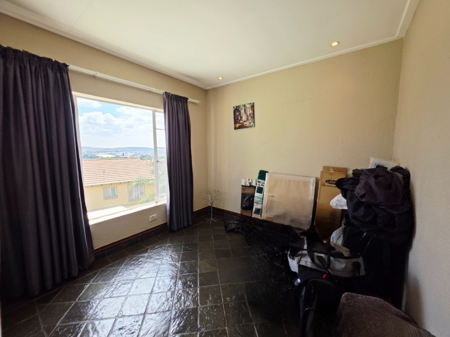 3 Bedroom Property for Sale in La Montagne Gauteng