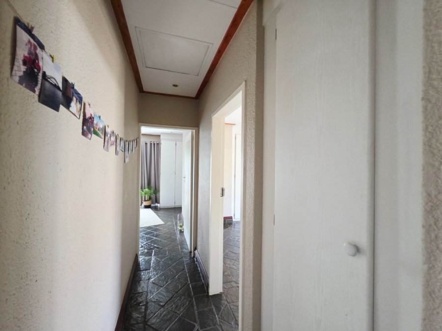 3 Bedroom Property for Sale in La Montagne Gauteng