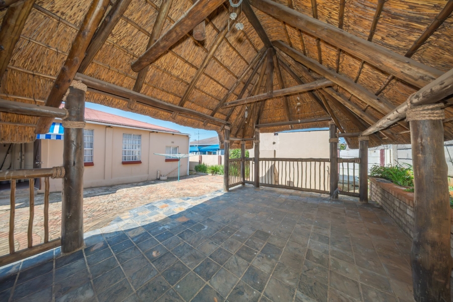 3 Bedroom Property for Sale in Symhurst Gauteng