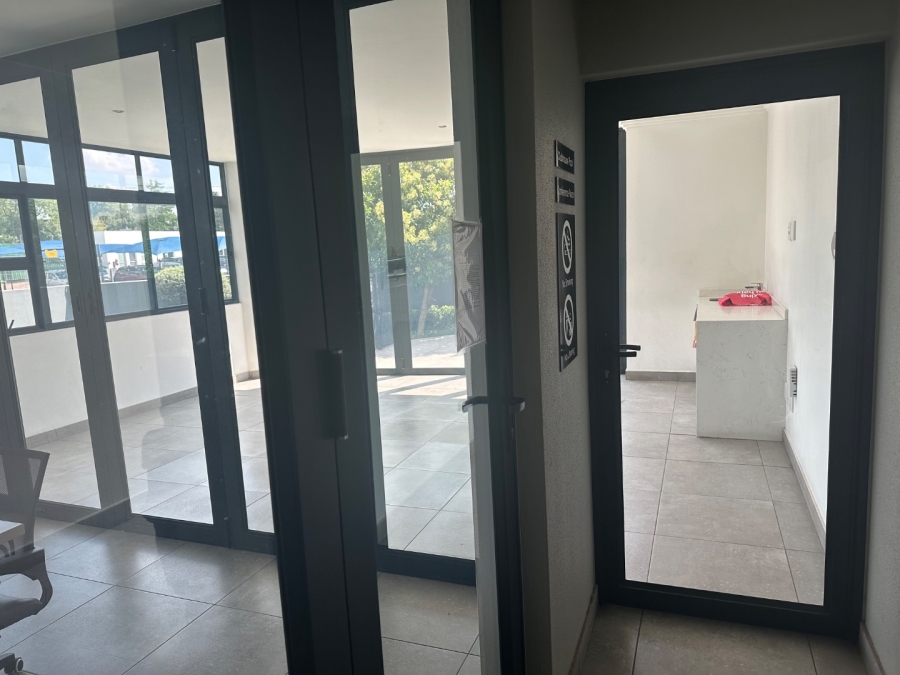 To Let 2 Bedroom Property for Rent in Rivonia Gauteng