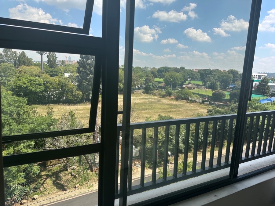 To Let 2 Bedroom Property for Rent in Rivonia Gauteng