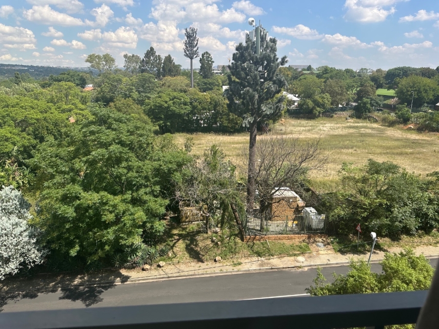 To Let 2 Bedroom Property for Rent in Rivonia Gauteng
