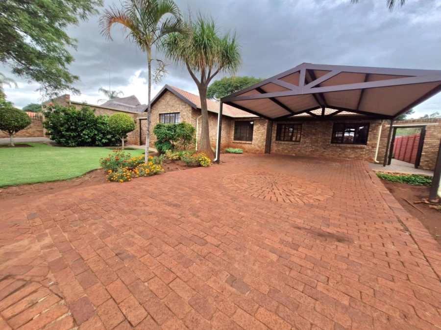 4 Bedroom Property for Sale in Montana Park Gauteng