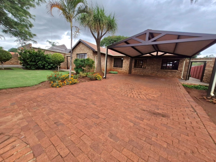 4 Bedroom Property for Sale in Montana Park Gauteng