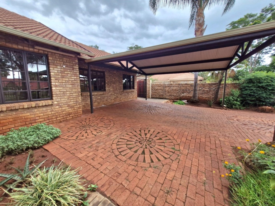 4 Bedroom Property for Sale in Montana Park Gauteng