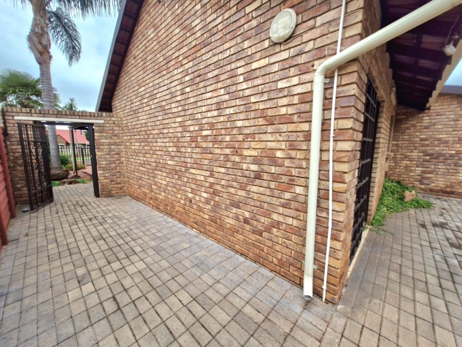 4 Bedroom Property for Sale in Montana Park Gauteng