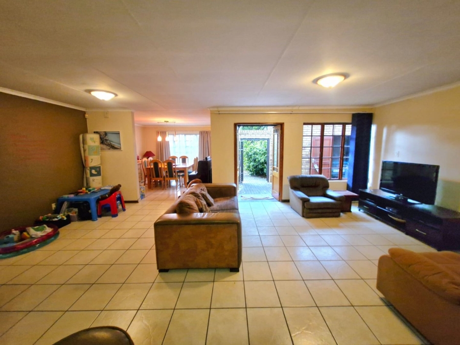 4 Bedroom Property for Sale in Montana Park Gauteng