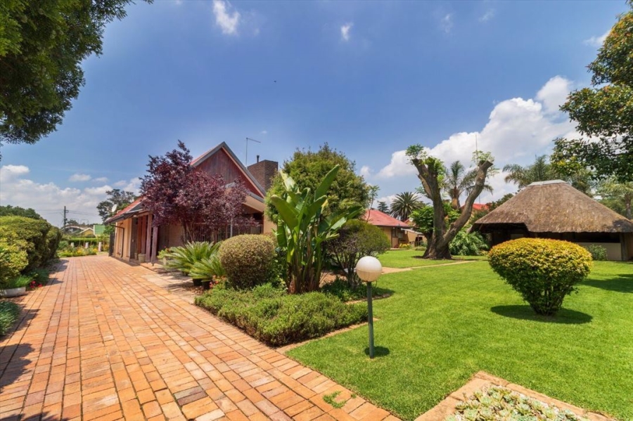 4 Bedroom Property for Sale in Morehill Gauteng