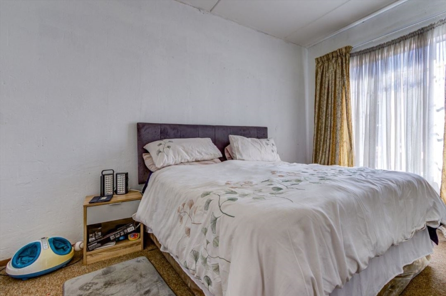 2 Bedroom Property for Sale in Comet Gauteng