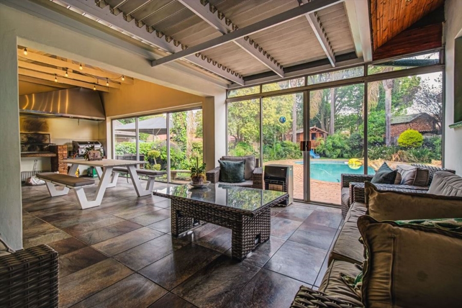 6 Bedroom Property for Sale in Pomona Gauteng