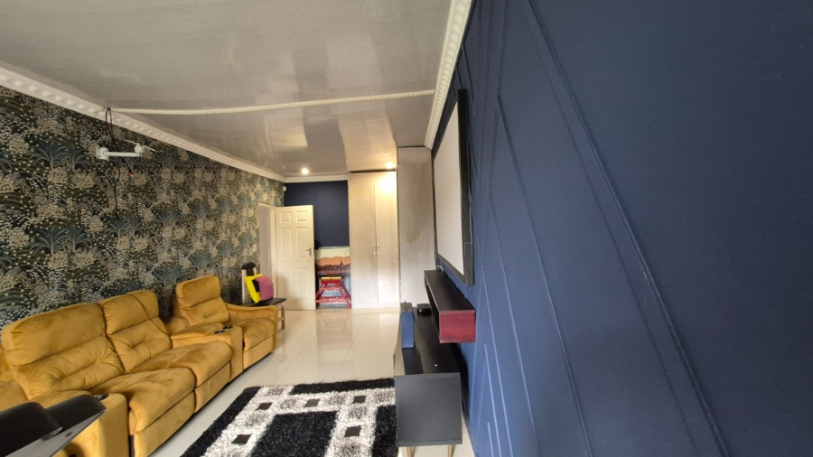 4 Bedroom Property for Sale in The Reeds Gauteng