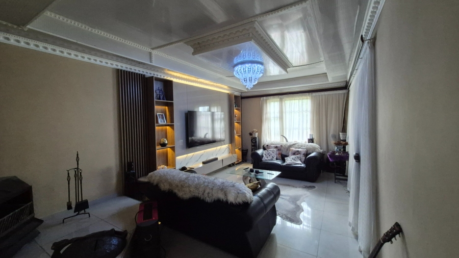 4 Bedroom Property for Sale in The Reeds Gauteng