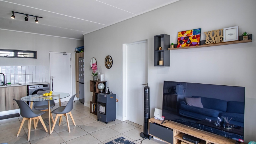 1 Bedroom Property for Sale in Aspen Hills Gauteng