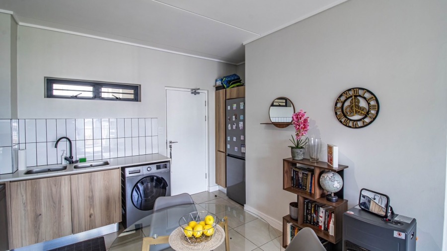 1 Bedroom Property for Sale in Aspen Hills Gauteng