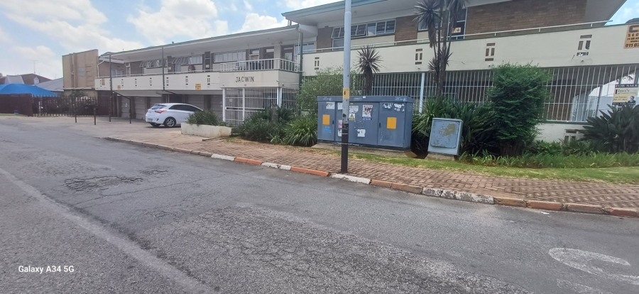 2 Bedroom Property for Sale in New Redruth Gauteng