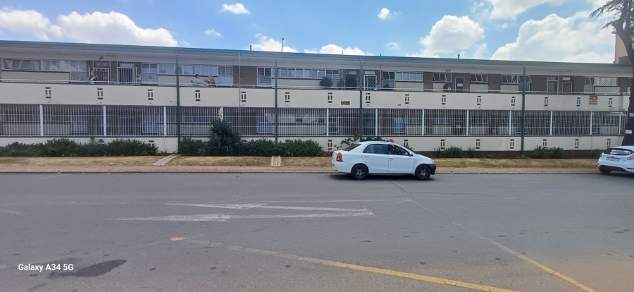 2 Bedroom Property for Sale in New Redruth Gauteng