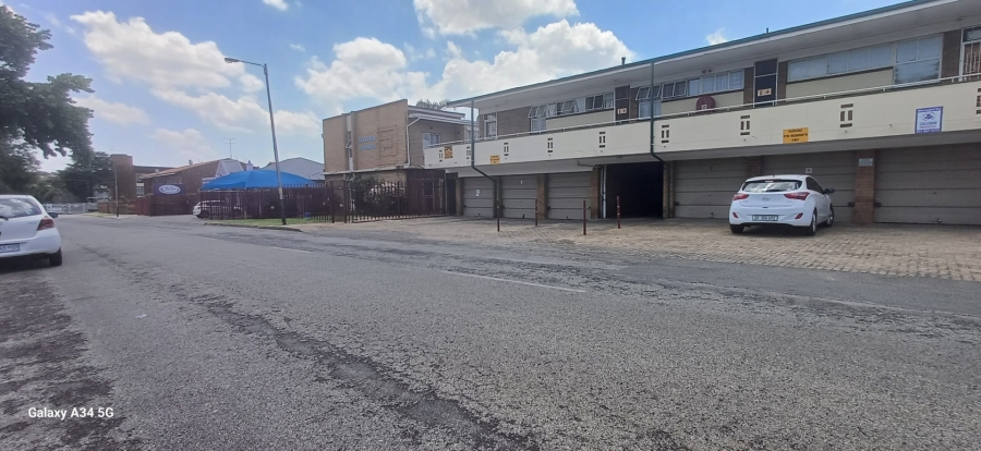 2 Bedroom Property for Sale in New Redruth Gauteng