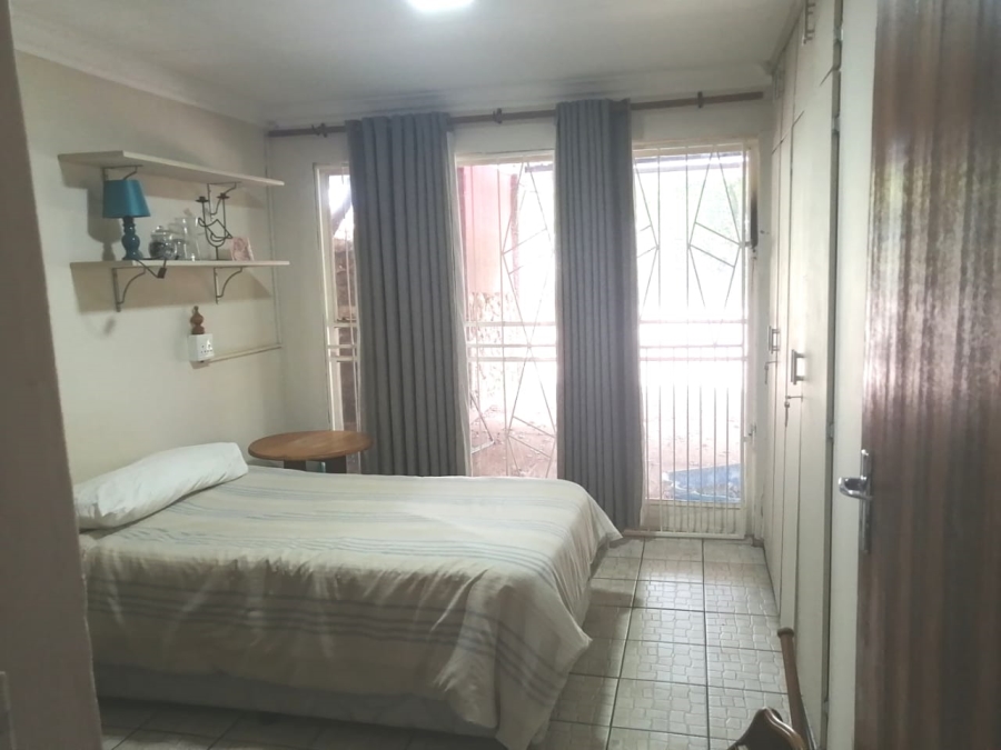 5 Bedroom Property for Sale in Valhalla Gauteng