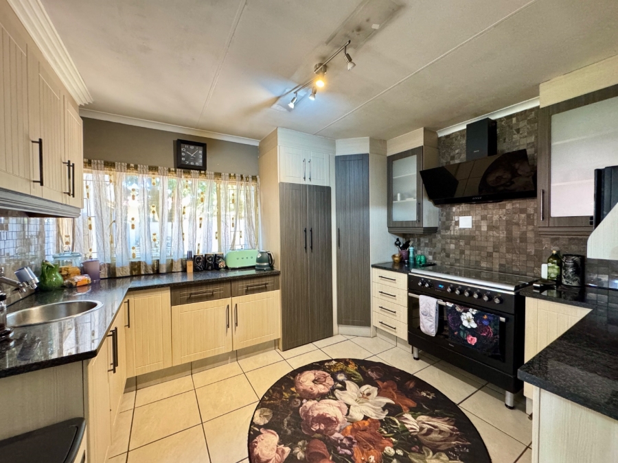 3 Bedroom Property for Sale in Lyttelton Manor Gauteng