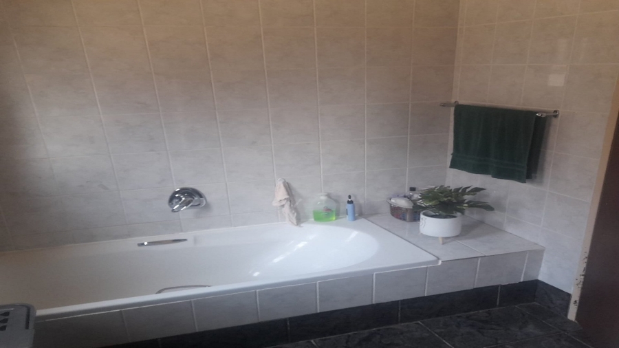 3 Bedroom Property for Sale in Vanderbijlpark SE 7 Gauteng