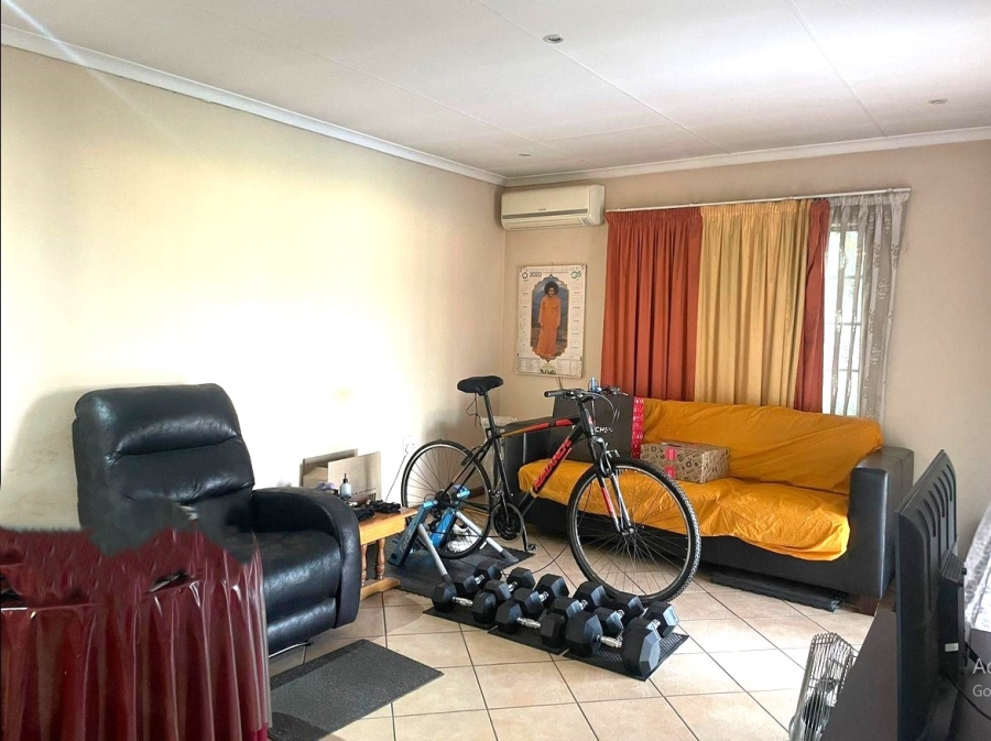  Bedroom Property for Sale in Eco Park Gauteng