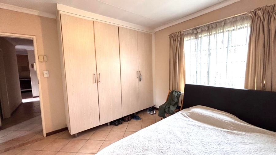  Bedroom Property for Sale in Eco Park Gauteng