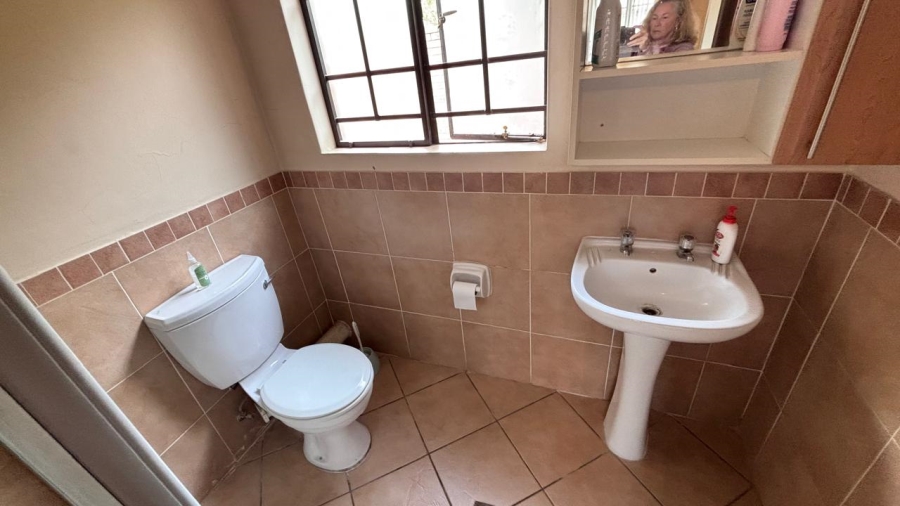  Bedroom Property for Sale in Eco Park Gauteng