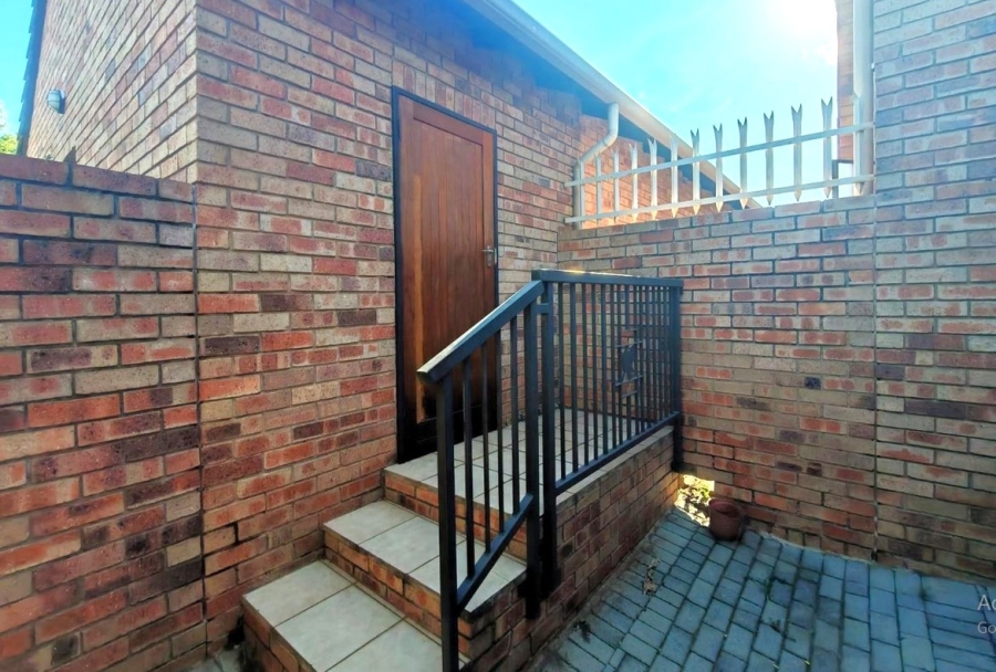 Bedroom Property for Sale in Eco Park Gauteng