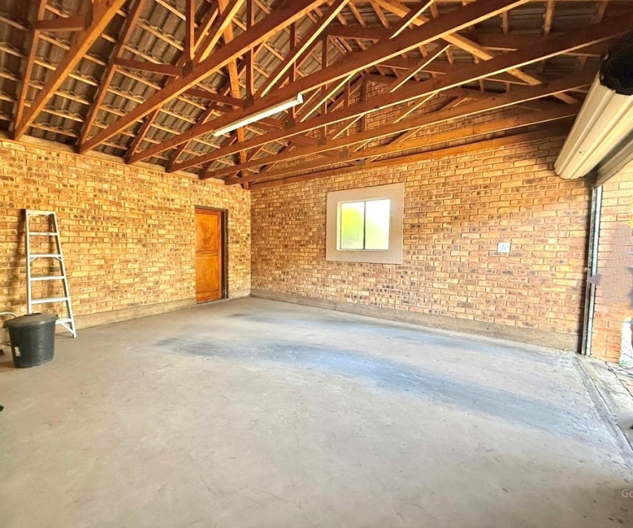  Bedroom Property for Sale in Eco Park Gauteng