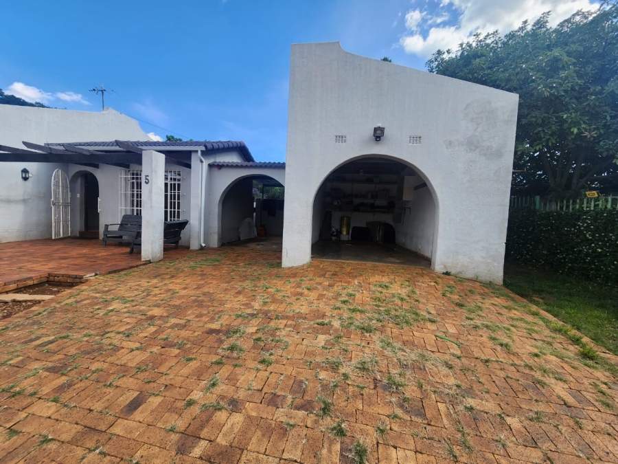 To Let 3 Bedroom Property for Rent in Weltevreden Park Gauteng