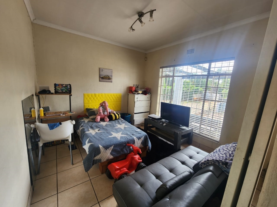 To Let 3 Bedroom Property for Rent in Weltevreden Park Gauteng