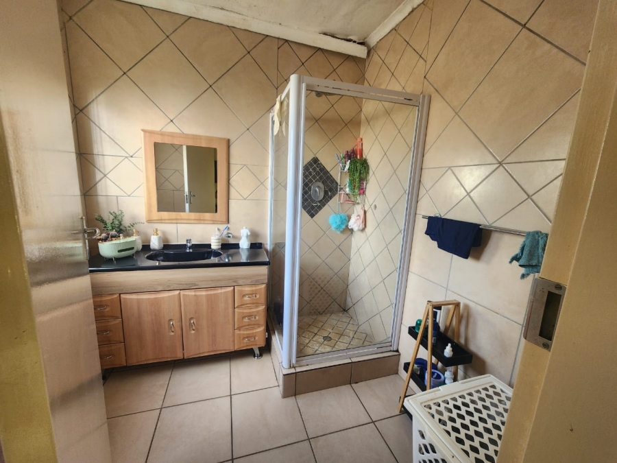 To Let 3 Bedroom Property for Rent in Weltevreden Park Gauteng