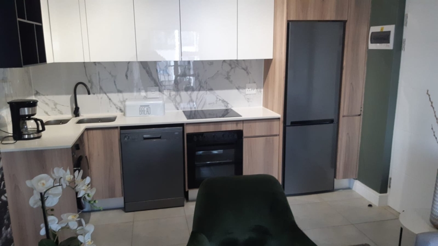 To Let 1 Bedroom Property for Rent in Waterfall Gauteng