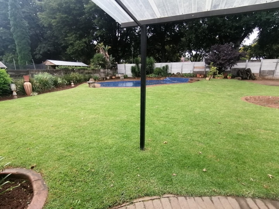 3 Bedroom Property for Sale in Farrarmere Gauteng
