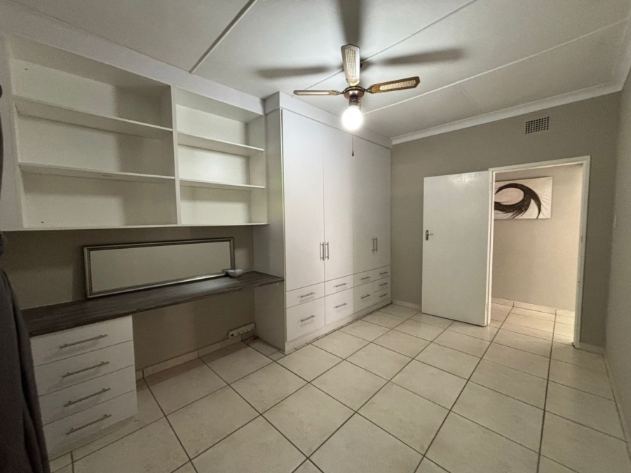 3 Bedroom Property for Sale in Mountain View Gauteng