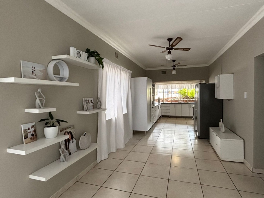 3 Bedroom Property for Sale in Mountain View Gauteng