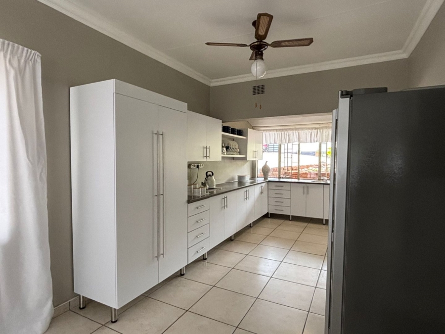 3 Bedroom Property for Sale in Mountain View Gauteng