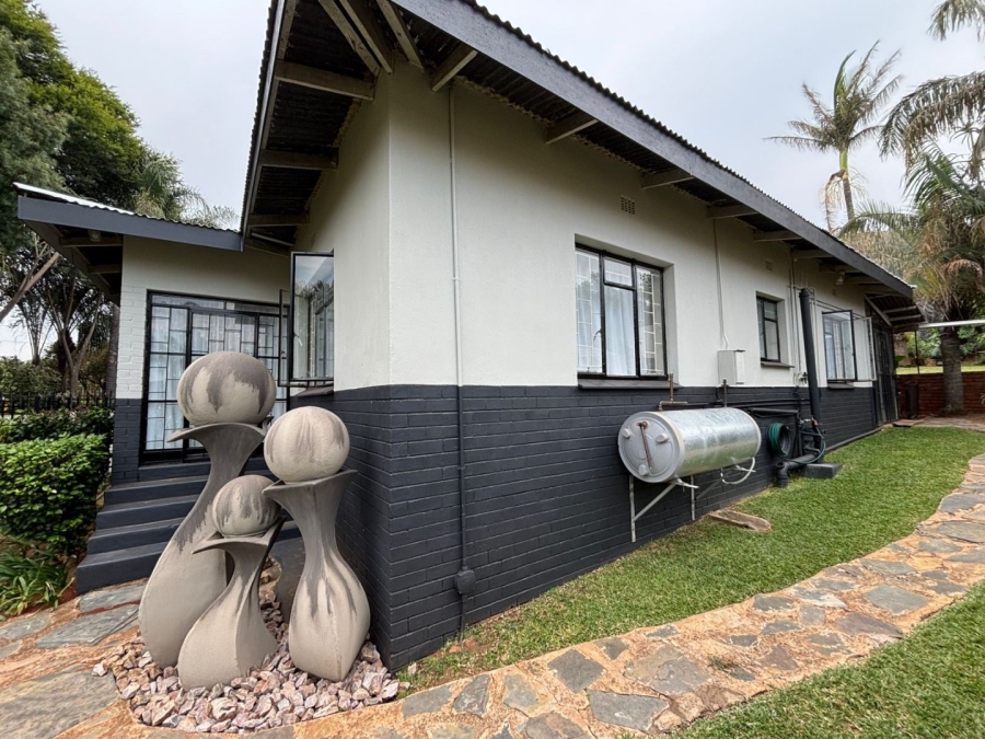 3 Bedroom Property for Sale in Mountain View Gauteng