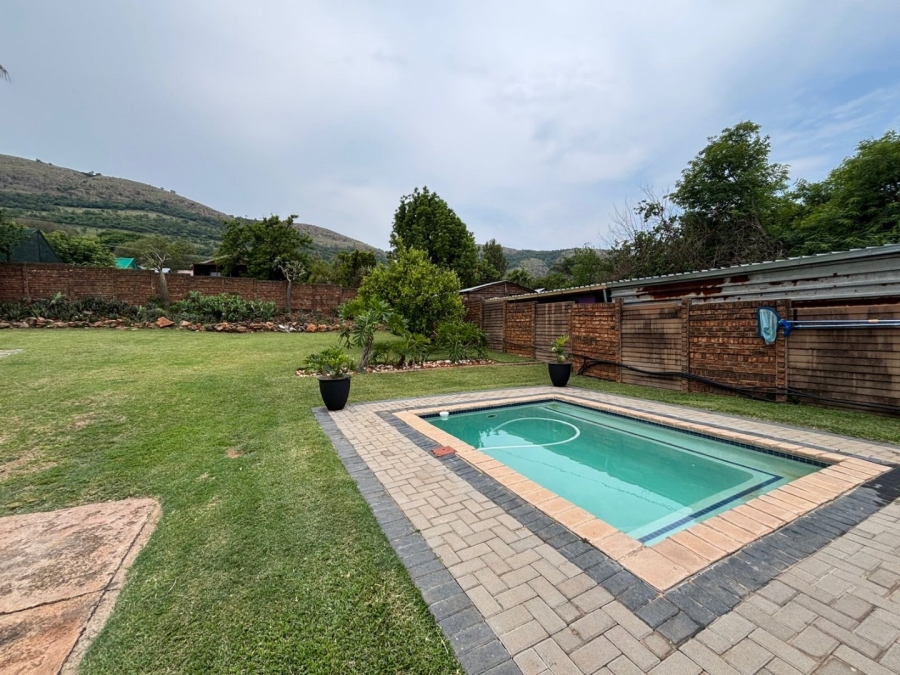 3 Bedroom Property for Sale in Mountain View Gauteng