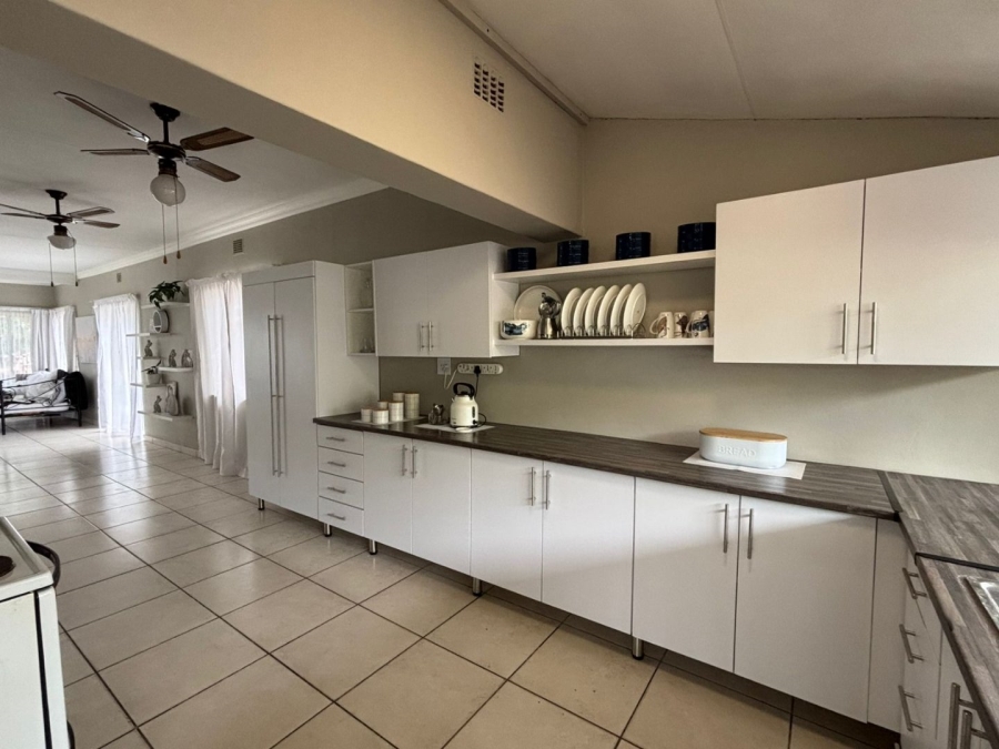 3 Bedroom Property for Sale in Mountain View Gauteng