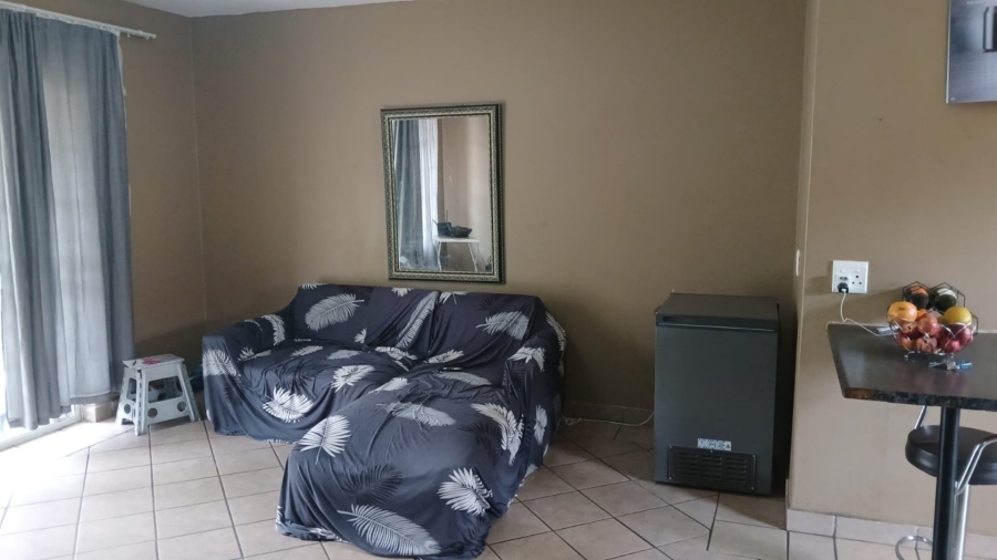 2 Bedroom Property for Sale in Selcourt Gauteng